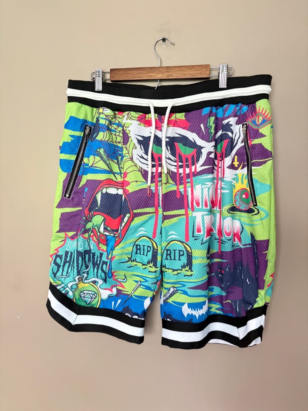 RS1NE“Night Terror” graphic mesh shorts streetwear basketball men’s horror 2XL